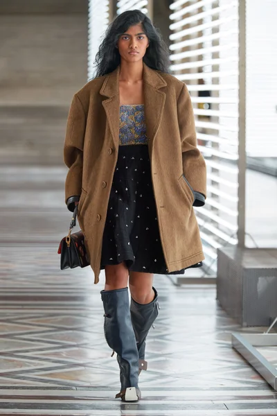 Look 27